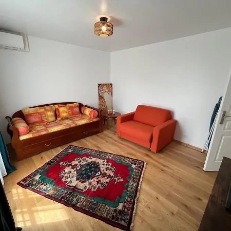 Villa La Desiree ,Haut De Villa, Refait A Neuf , 4 Etoiles, Climatise, Parking Prive Et 120M2 De Jardin Villa Antibes