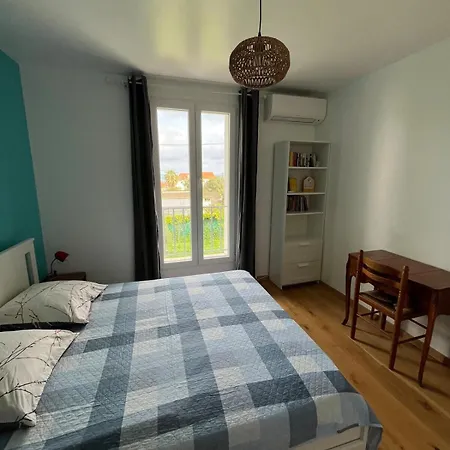 Villa Villa La Desiree ,Haut De Villa, Refait A Neuf , 4 Etoiles, Climatise, Parking Prive Et 120M2 De Jardin Antibes