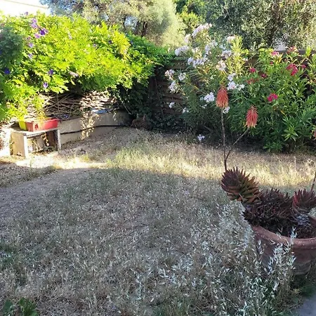 Villa La Desiree ,Haut De Villa, Refait A Neuf , 4 Etoiles, Climatise, Parking Prive Et 120M2 De Jardin Villa