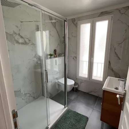 Villa La Desiree ,Haut De Villa, Refait A Neuf , 4 Etoiles, Climatise, Parking Prive Et 120M2 De Jardin Antibes