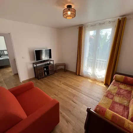 Villa Villa La Desiree ,Haut De Villa, Refait A Neuf , 4 Etoiles, Climatise, Parking Prive Et 120M2 De Jardin