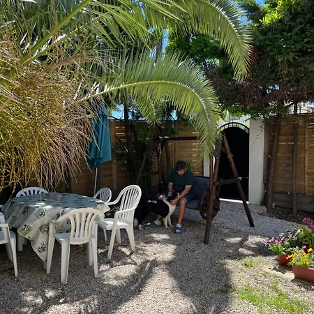 Villa Villa La Desiree ,Haut De Villa, Refait A Neuf , 4 Etoiles, Climatise, Parking Prive Et 120M2 De Jardin Antibes