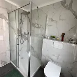 La Desiree ,haut De La Villa, Entierement Renovee, 4 Etoiles, Climatise, Parking Prive Et 120m2 De Jardin Villa *