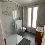 La Desiree ,haut De La Villa, Entierement Renovee, 4 Etoiles, Climatise, Parking Prive Et 120m2 De Jardin Antibes