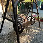 La Desiree ,haut De La Villa, Entierement Renovee, 4 Etoiles, Climatise, Parking Prive Et 120m2 De Jardin