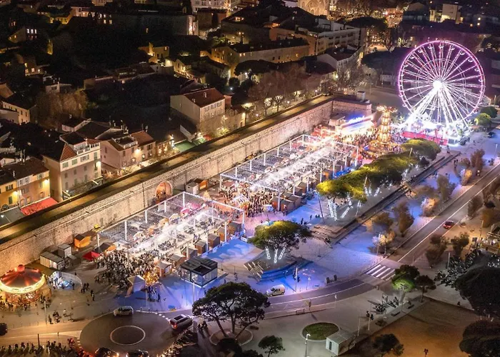 La Desiree ,haut De La Villa, Entierement Renovee, 4 Etoiles, Climatise, Parking Prive Et 120m2 De Jardin Αντίμπ