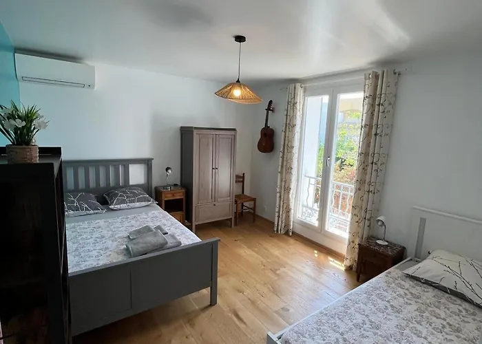 La Desiree ,haut De La Villa, Entierement Renovee, 4 Etoiles, Climatise, Parking Prive Et 120m2 De Jardin Αντίμπ