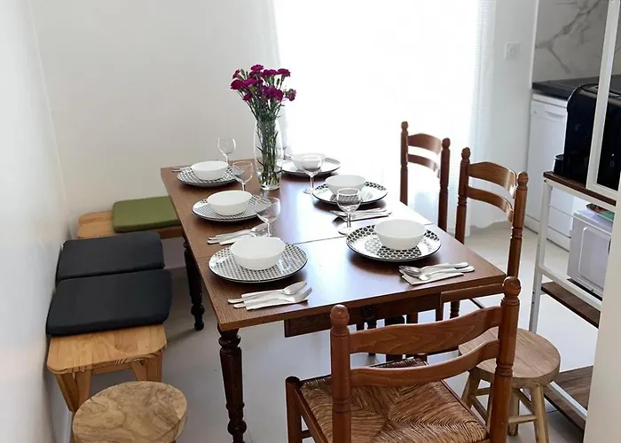 Βίλα La Desiree ,haut De La Villa, Entierement Renovee, 4 Etoiles, Climatise, Parking Prive Et 120m2 De Jardin *